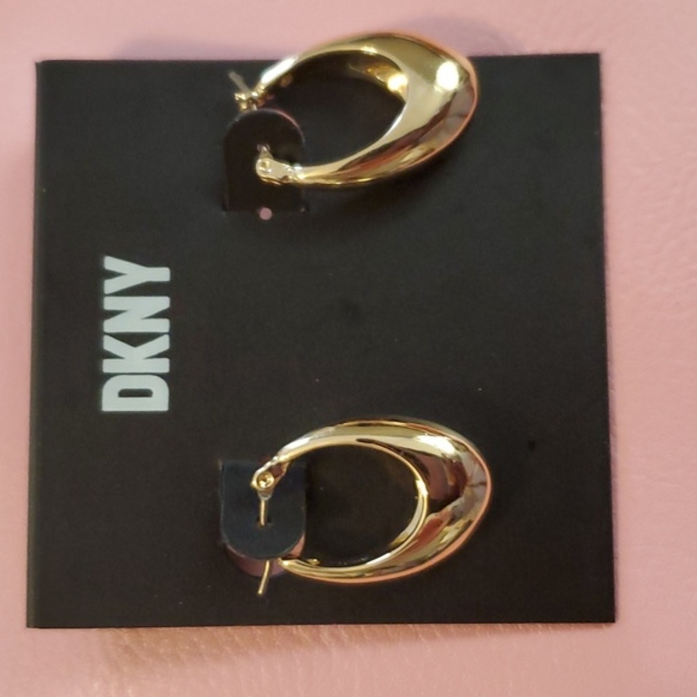 DKNY gold plated dome shaped sculpted hollow hoop dangling latch earrings‎ new